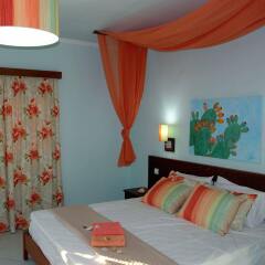 Philoxenia Hotel Apartments сейф в номере