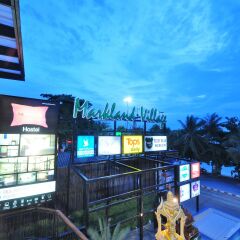 The Bedrooms Hostel Pattaya спортивное сооружение