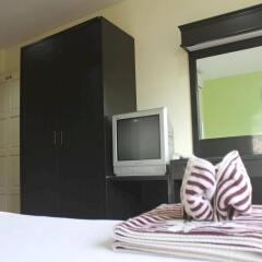 Отель Rayaan Guest House Phuket удобства в номере фото 2