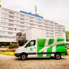 Отель Leonardo Frankfurt City South городской автобус