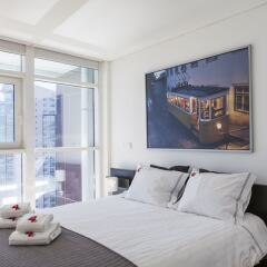 Апартаменты Rent4Rest Lisbon 17th Floor River View Apartment комната для гостей фото 3