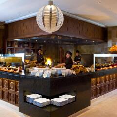 Отель The Leela Palace Bangalore питание