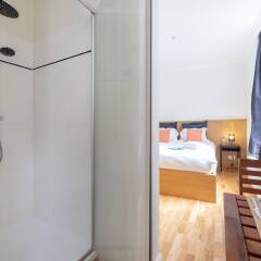 Отель Sweet Inn Apartments - Ste Catherine Бельгия, Брюссель - отзывы, цены и фото номеров - забронировать отель Sweet Inn Apartments - Ste Catherine онлайн ванная