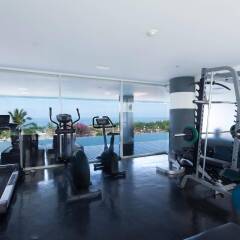 Апартаменты Sunset Plaza Serviced Apartments фитнесс-зал