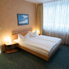 City Hotel Berlin East 4* Стандартный номер с различными типами кроватей фото 3