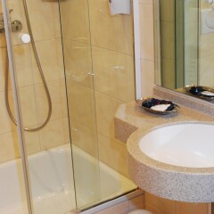 Отель City Partner Hotel Strauss Германия, Вюрцбург - отзывы, цены и фото номеров - забронировать отель City Partner Hotel Strauss онлайн ванная
