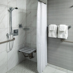 Отель Sheraton Grand Los Angeles ванная фото 2
