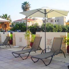 Апартаменты Angela Holiday Apartments бассейн фото 2
