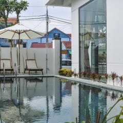 Отель An Bang Beach Dolphin Homestay Hoi An бассейн
