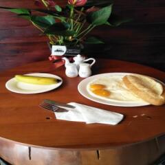 Europe Town Hostel & Bar Adults Only Далат питание