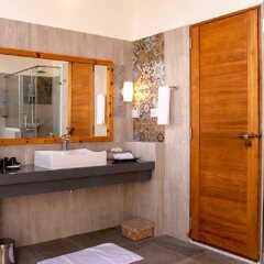 Отель Reethi Faru Resort ванная фото 2