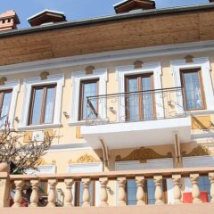 Отель Villa Tafaj Албания, Тирана - отзывы, цены и фото номеров - забронировать отель Villa Tafaj онлайн балкон