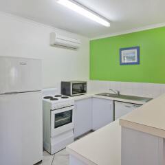 Beach Breakers Resort in Sunrise Beach, Australia from 164$, photos, reviews - zenhotels.com