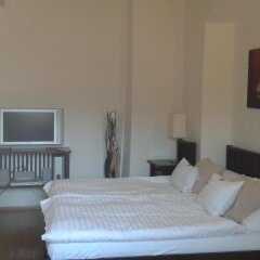 Domus Henrici Boutique Hotel сейф в номере