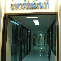 Апартаменты Suvarnabhumi Apartment интерьер отеля