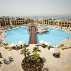 Отель Crowne Plaza Jordan Dead Sea Resort & Spa Иордания, Сваймех - отзывы, цены и фото номеров - забронировать отель Crowne Plaza Jordan Dead Sea Resort & Spa онлайн балкон