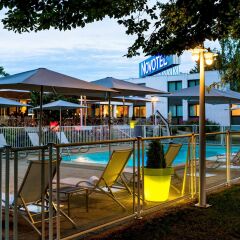 Отель Novotel Genève Aéroport France Франция, Ферней-Вольтер - отзывы, цены и фото номеров - забронировать отель Novotel Genève Aéroport France онлайн бассейн фото 3