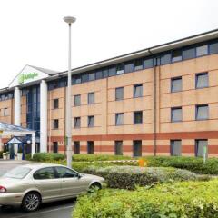 Отель Holiday Inn WARRINGTON парковка