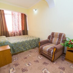 Гостиница "Серена" Част. гост. комната для гостей фото 4