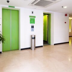 Отель Citin Masjid Jamek by Compass Hospitality Малайзия, Куала-Лумпур - 2 отзыва об отеле, цены и фото номеров - забронировать отель Citin Masjid Jamek by Compass Hospitality онлайн интерьер отеля фото 2