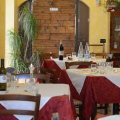 Отель Agriturismo Lustrinu Сполето питание