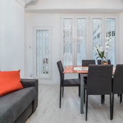 Апартаменты Apartment Travel Habitat Canovas комната для гостей фото 4