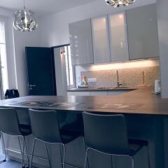 Отель Pelican Stay - Parisian Flat 4 Bedrooms Париж гостиничный бар