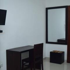 Отель ZEN Rooms Union Place Шри-Ланка, Коломбо - отзывы, цены и фото номеров - забронировать отель ZEN Rooms Union Place онлайн удобства в номере