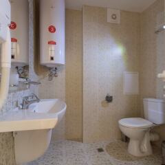 Апартаменты Cosy Studio with Kitchen & Balcony ванная