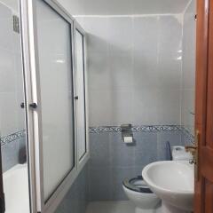 Отель 3 Rooms city center Marmoucha Марокко, Фес - отзывы, цены и фото номеров - забронировать отель 3 Rooms city center Marmoucha онлайн ванная