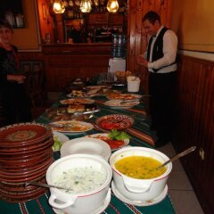 Отель Chuchura Family Hotel Болгария, Копривштица - отзывы, цены и фото номеров - забронировать отель Chuchura Family Hotel онлайн питание