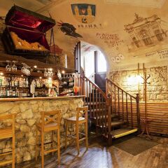 Отель A Plus Hotel and Hostel Чехия, Прага - отзывы, цены и фото номеров - забронировать отель A Plus Hotel and Hostel онлайн гостиничный бар
