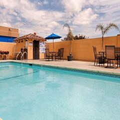 Отель BEST WESTERN PLUS Brookside Inn бассейн фото 3