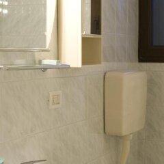 Отель Piccola Oasi Италия, Вигонца - отзывы, цены и фото номеров - забронировать отель Piccola Oasi онлайн ванная фото 2