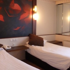 Отель Travelodge Glasgow Airport Пейсли спа