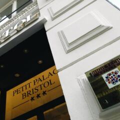 Отель Petit Palace Plaza de la Reina в номере