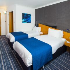 Отель Holiday Inn Express Manchester East Великобритания, Манчестер - отзывы, цены и фото номеров - забронировать отель Holiday Inn Express Manchester East онлайн комната для гостей фото 5