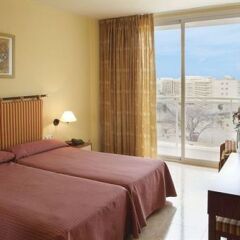 Отель Sol Costa Daurada Salou 4* Стандартный номер с разными типами кроватей фото 2