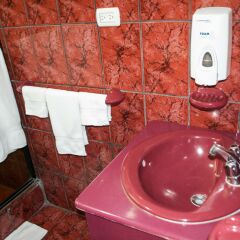 Отель Berlor Airport Inn ванная фото 2