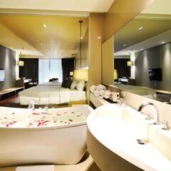 Отель Phuket Graceland Resort And Spa 4* Стандартный номер с различными типами кроватей фото 11