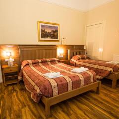Отель Corstorphine Lodge Великобритания, Эдинбург - отзывы, цены и фото номеров - забронировать отель Corstorphine Lodge онлайн сейф в номере