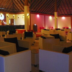 Отель Vilamendhoo Island Resort & Spa интерьер отеля фото 2