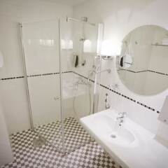 Отель Original Sokos Hotel Helsinki Финляндия, Хельсинки - 8 отзывов об отеле, цены и фото номеров - забронировать отель Original Sokos Hotel Helsinki онлайн ванная