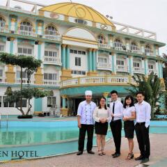 Queen Hotel Thanh Hoa бассейн фото 2