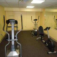 Отель Days Inn Colchester/Burlington фитнесс-зал фото 4