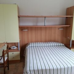 Hotel Nel Pineto сейф в номере