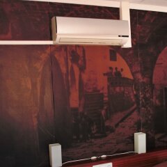 Hotel Restaurant Guilleumes интерьер отеля