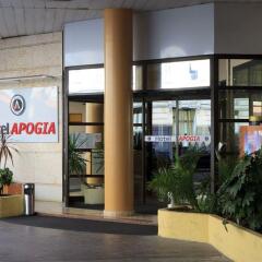 Hotel Apogia Nice парковка