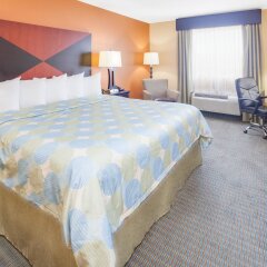 Days Inn & Suites by Wyndham Russellville in Russellville, United States of America from 87$, photos, reviews - zenhotels.com guestroom