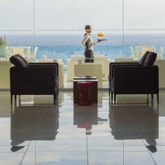 King Evelthon Beach Hotel & Resort гостиничный бар фото 2
